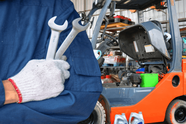 How to Maintain a Forklift Battery