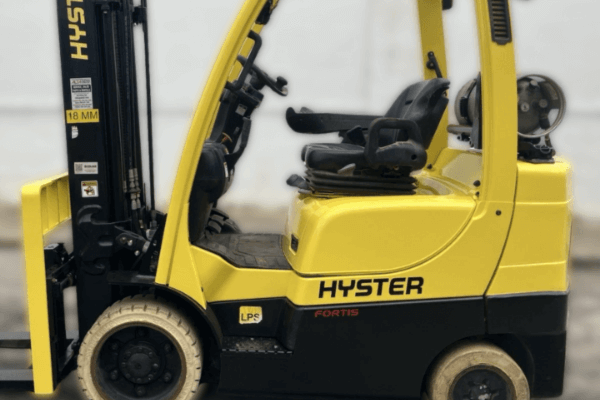 Key Indicators That It's Time to Retire or Trade In Your Forklift
