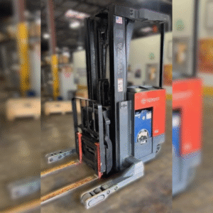 2005 Toyota 7BRU23 - Narrow Aisle Reach Forklift