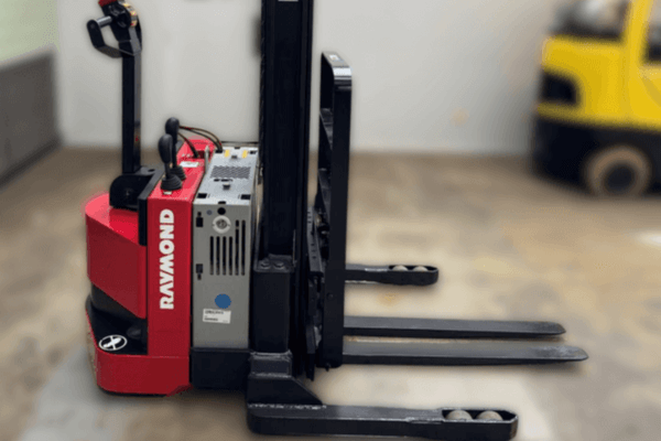 Understanding the Basics of Electric Pallet Jacks