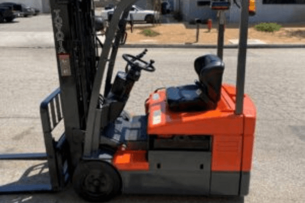 Choose correct 3-wheel electrict forklift