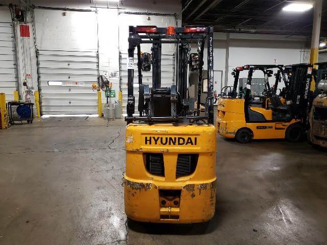 2020 Hyundai 18LC-7M-Cushion Propane - Image 2