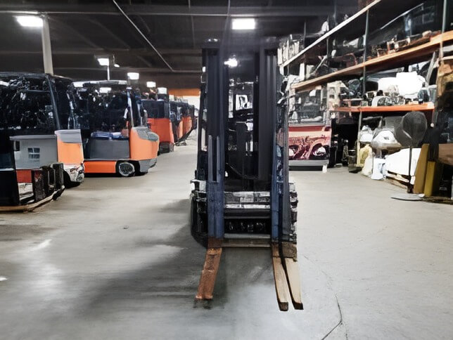 2014 Toyota 8FGC35U-BCS-Cushion Propane Forklift - Image 4