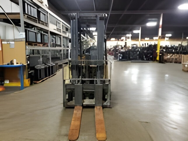 2016 Caterpillar GC40K - Cushion Propane Forklift - Image 2