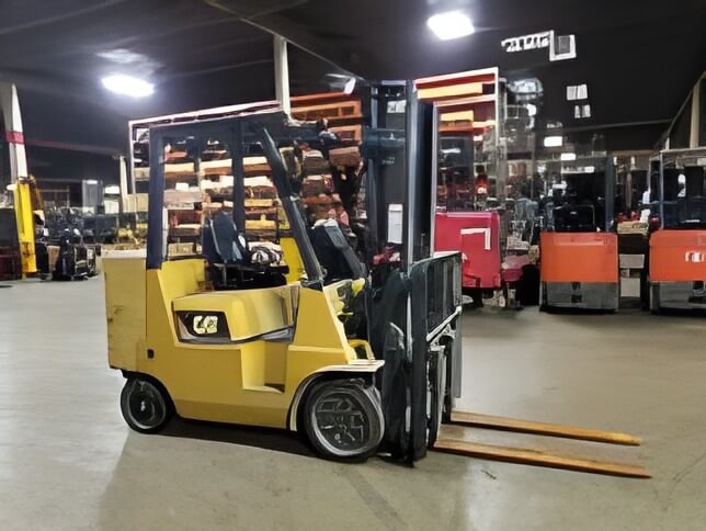 2016 Caterpillar GC40K - Cushion Propane Forklift - Image 3