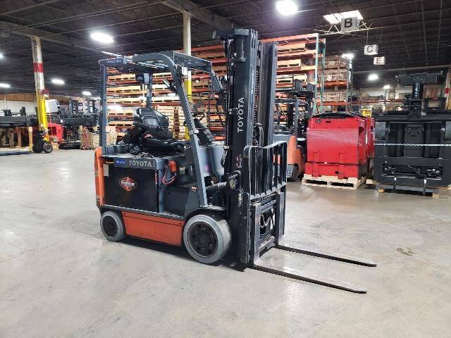 2020 Toyota 8FBCU32 - 4 Wheel Electric Sit-Down Forklift - Image 3