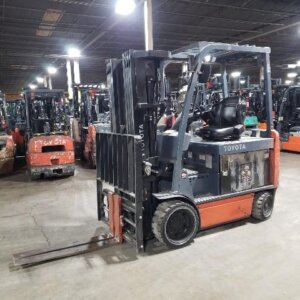 2020 Toyota 8FBCU32 - 4 Wheel Electric Sit-Down Forklift