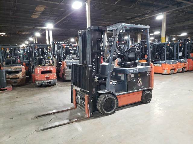 2020 Toyota 8FBCU32 - 4 Wheel Electric Sit-Down Forklift