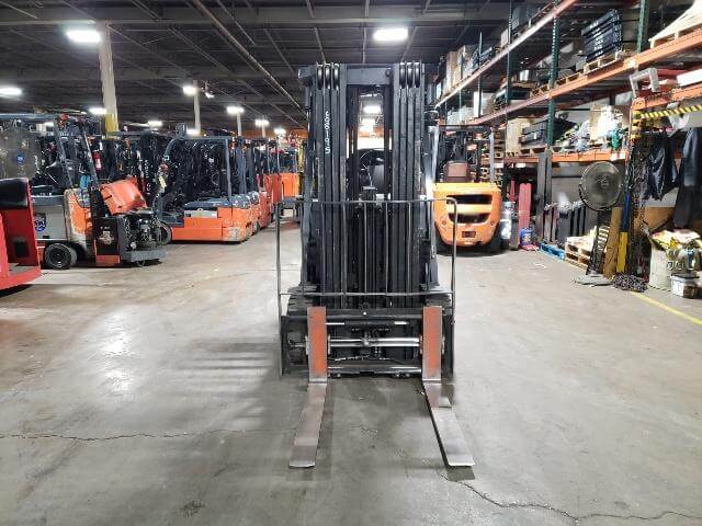 2020 Toyota 8FBCU32 - 4 Wheel Electric Sit-Down Forklift - Image 2