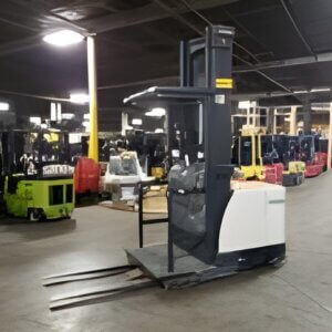 2019 Crown SP4050-30 - Narrow Aisle Order Picker Forklift