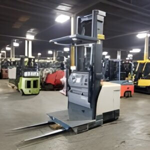 2019 Crown SP4050-30 - Narrow Aisle Order Picker Forklift