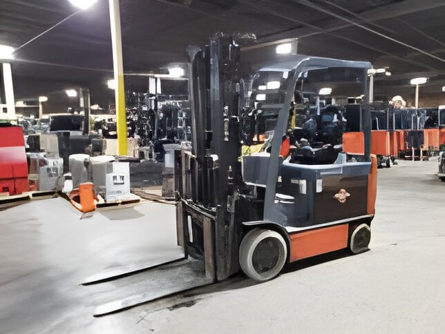 2020 Toyota 8FBCU32 - 4 Wheel Electric Sit-Down Forklift