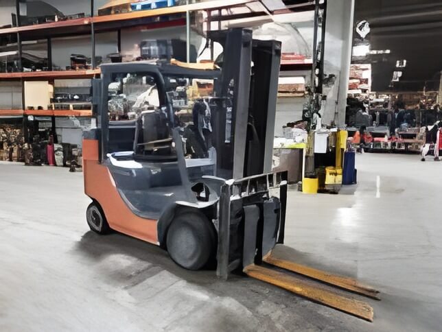 2020 Toyota 8FGC35U-BCS - Cushion Propane Forklift - Image 3