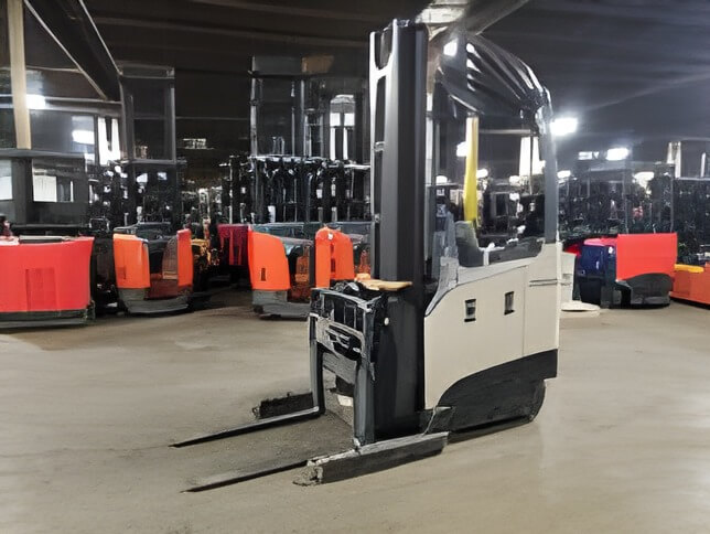 2021 Crown RMD6095S-32-Deep Reach Truck