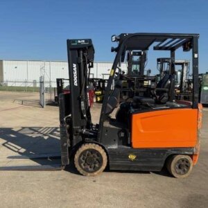 2023 Doosan BC30S-4Wheel Electric