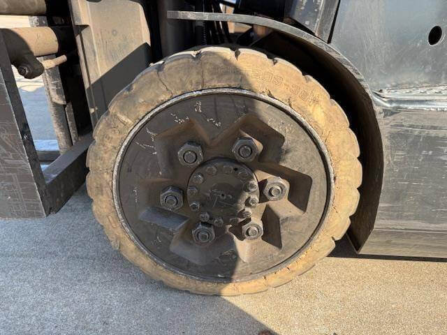 2023 Doosan BC30S-4 Wheel Electric - Image 6