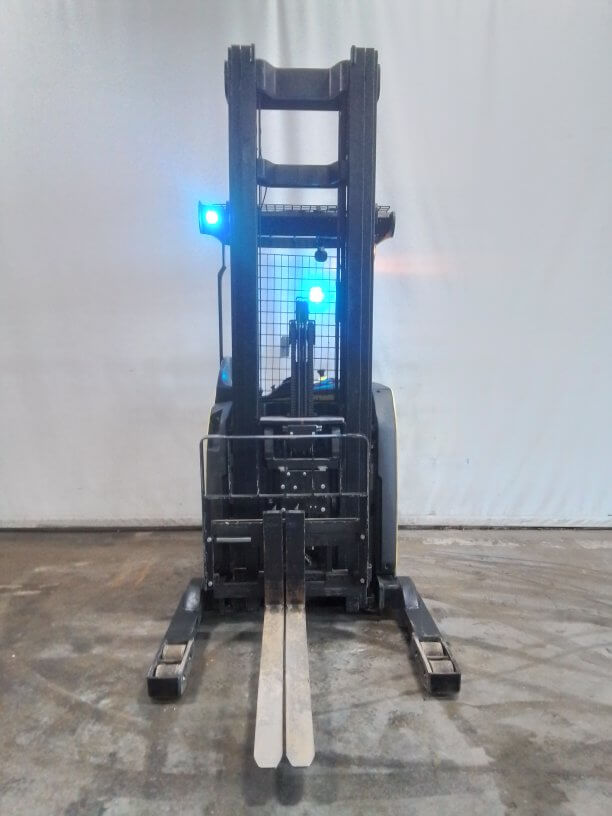 2019 Hyster N35ZRS2 - Narrow Aisle Reach Truck - Image 2