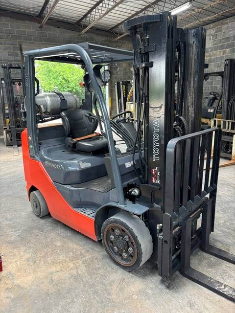 2008 Toyota 8FGCU25 - Pneumatic Propane - Image 2