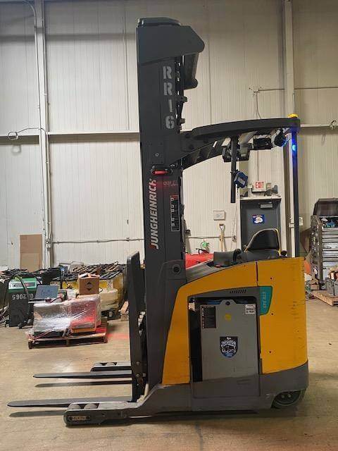 2019 Jungheinrich ETR345-Narrow Aisle Reach Truck - Image 5