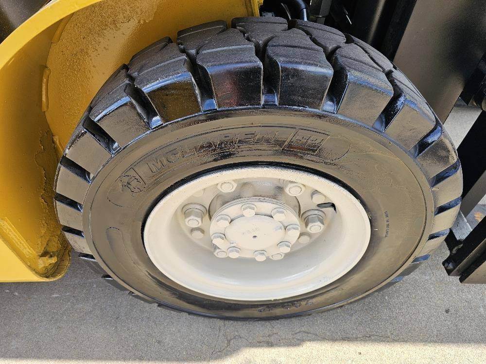 2020 Yale GLP050MX-Pneumatic Propane - Image 6