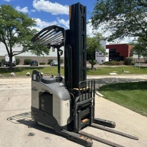 2021 Crown RM6095S-45 - Deep Reach Truck