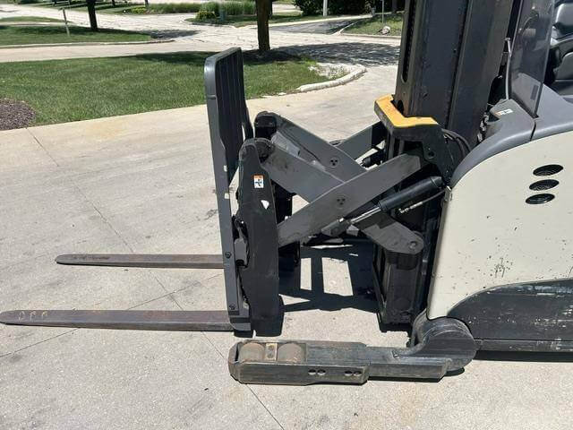 2021 Crown RM6095S-45 - Deep Reach Truck - Image 7