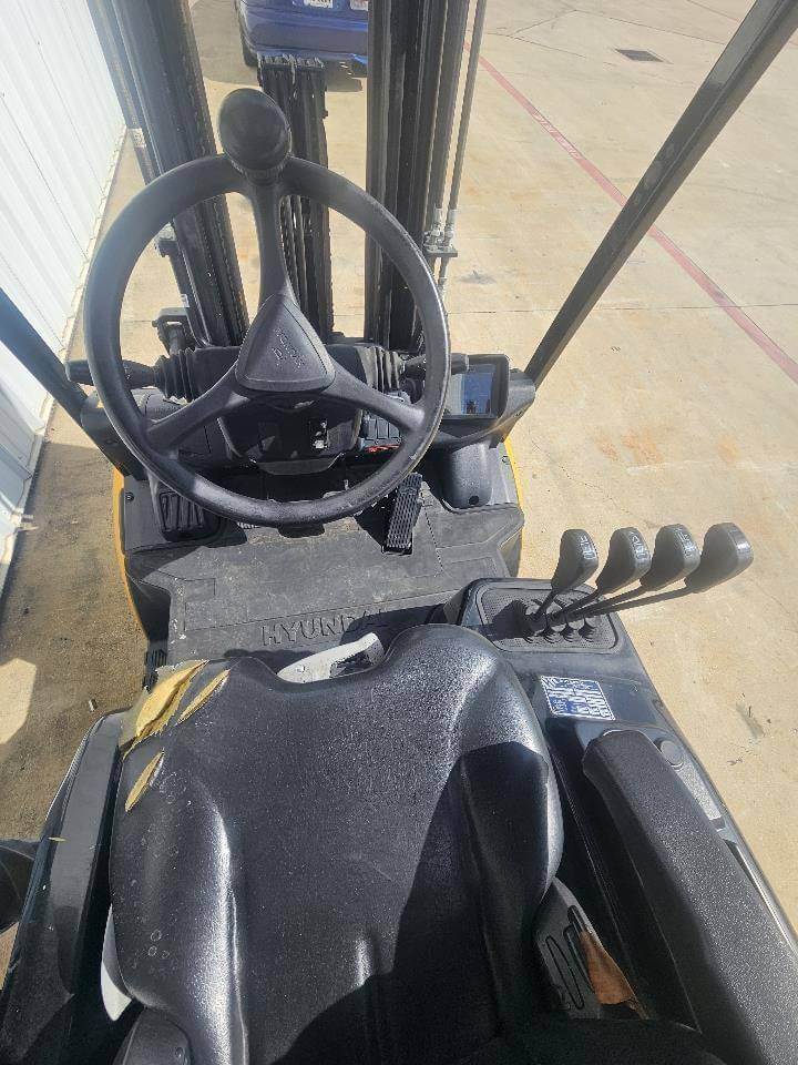 2021 Hyundai 25L-9A Pneumatic Propane - Image 6