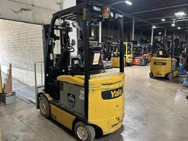 2021 Yale ERC045VGN48TE085-4-Wheel Sit-Down - Image 3