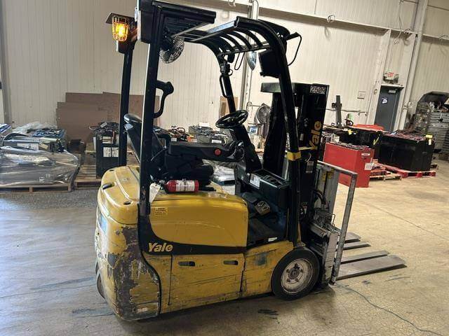 2021 Yale ERP030VT-3 Wheel Electric - Image 3