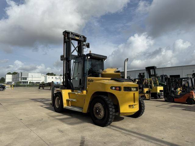 2022 Yale GDP360EF - Pneumatic Diesel - Image 3