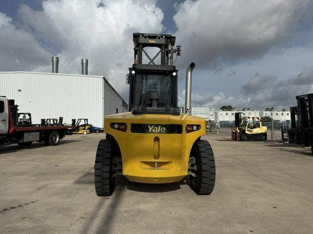 2022 Yale GDP360EF - Pneumatic Diesel - Image 4