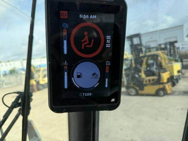 2022 Yale GDP360EF - Pneumatic Diesel - Image 8