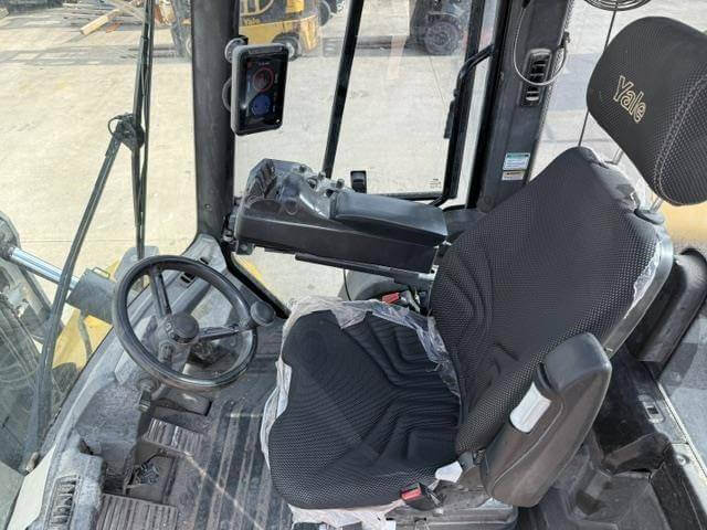 2022 Yale GDP360EF - Pneumatic Diesel - Image 9