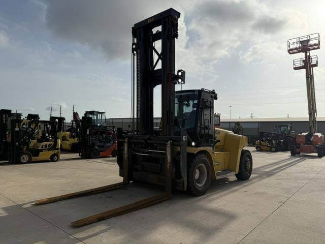 2022 Yale GDP360EF-Pneumatic Diesel - Image 2