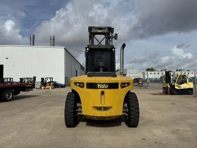 2022 Yale GDP360EF - Pneumatic Diesel - Image 4