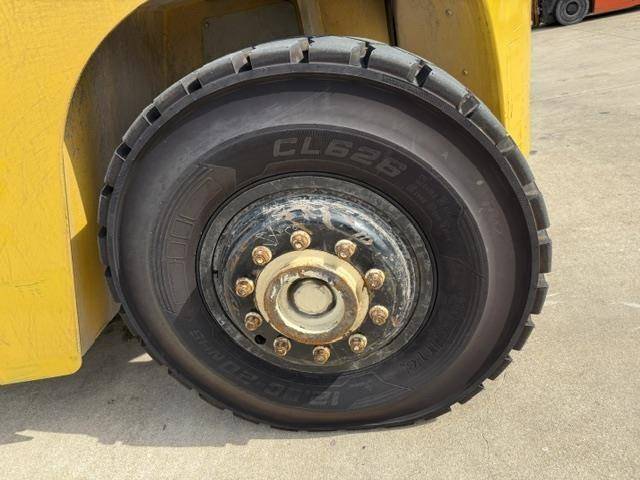 2022 Yale GDP360EF - Pneumatic Diesel - Image 5