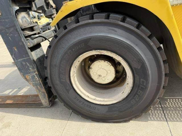 2022 Yale GDP360EF - Pneumatic Diesel - Image 6