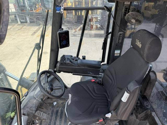 2022 Yale GDP360EF - Pneumatic Diesel - Image 9