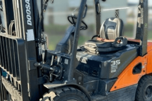 Are Electric Forklifts Right for Every Warehouse