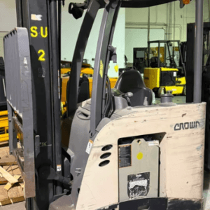 Crown RC5500-Narrow Aisle Stand Up
