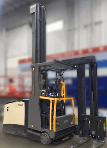 2018 Crown TSP6500-33 Very Narrow Aisle Man-Up Turret Forklift - Image 2