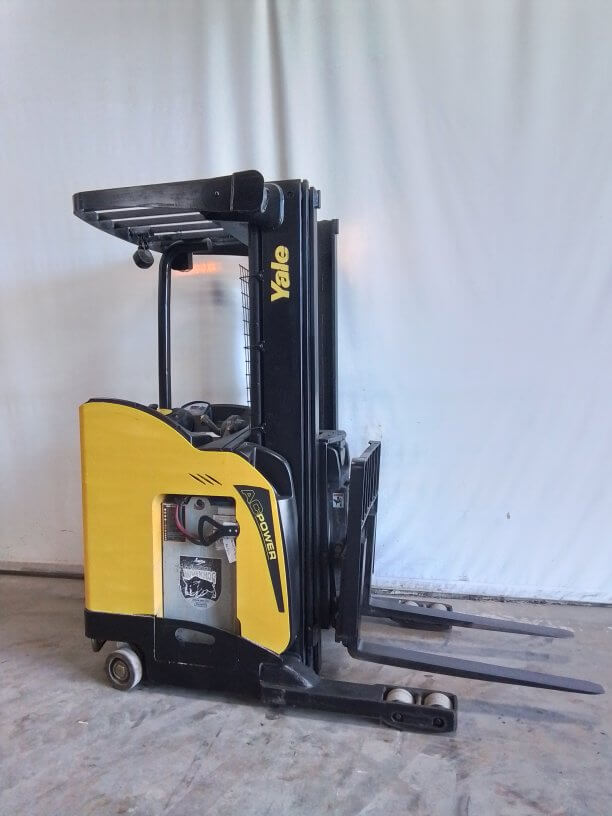 2018 Yale NR045EB-Narrow Aisle Reach Truck - Image 3
