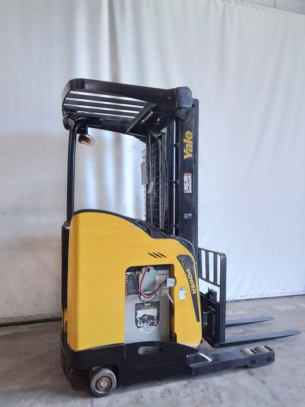 2018 Yale NR045EB-Narrow Aisle Reach Truck - Image 4
