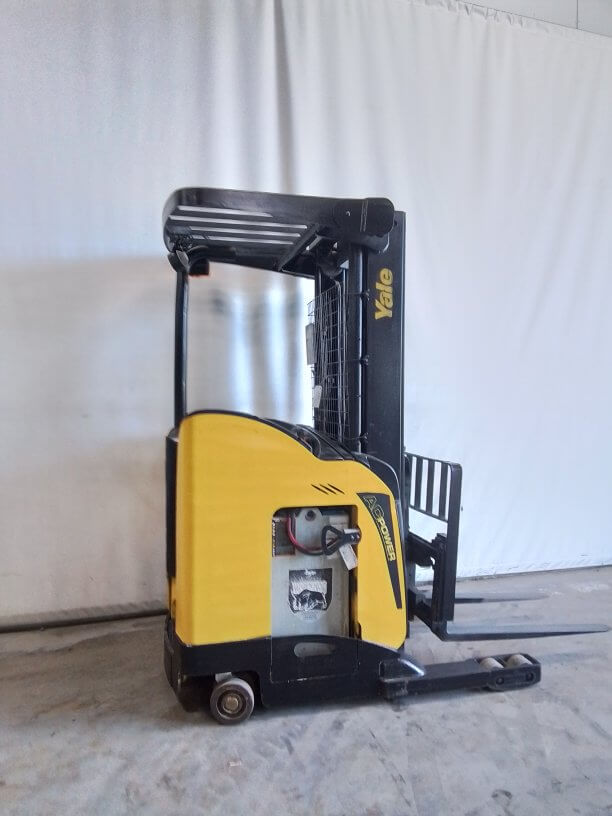2018 Yale NR045EB-Narrow Aisle Reach Truck - Image 4