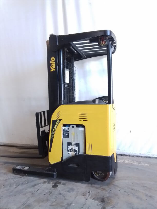 2018 Yale NR045EB-Narrow Aisle Reach Truck - Image 5