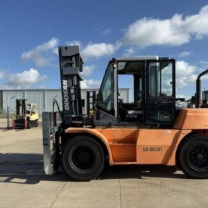 2016 Doosan D80S-7 - Pneumatic Diesel Forklift