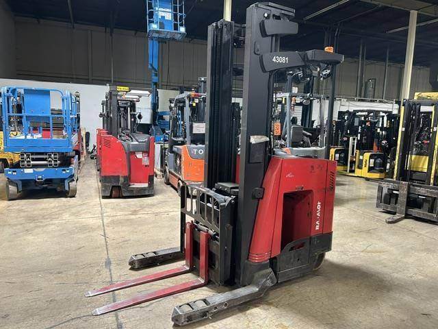 2016 Raymond 750DR32TT - Narrow Aisle Reach Truck