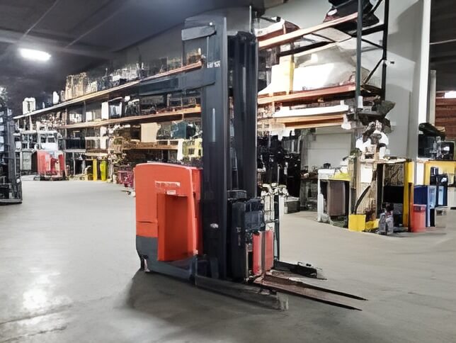 2016 Toyota 9BDRU15 - Deep Reach Truck Forklift - Image 3