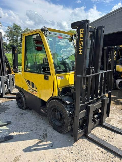 2017 Hyster H70FT - Pneumatic Propane Forklift - Image 2