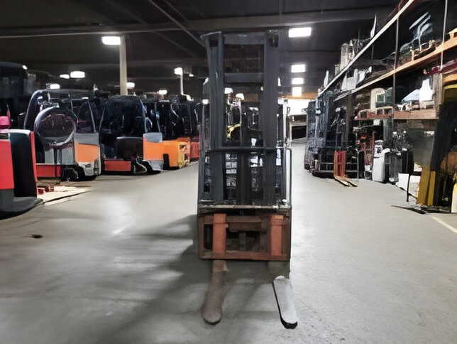 2017 Toyota 8FGCU25 - Cushion Propane Forklift - Image 2
